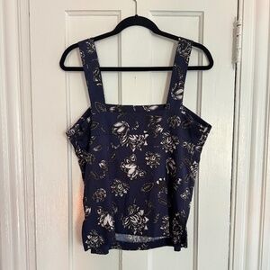 Vince Camuto Navy Blue and White Sleeveless Top (size m)